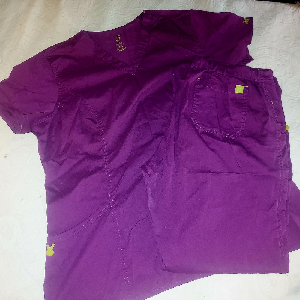 ViVi Purple scrubs size XL Like new